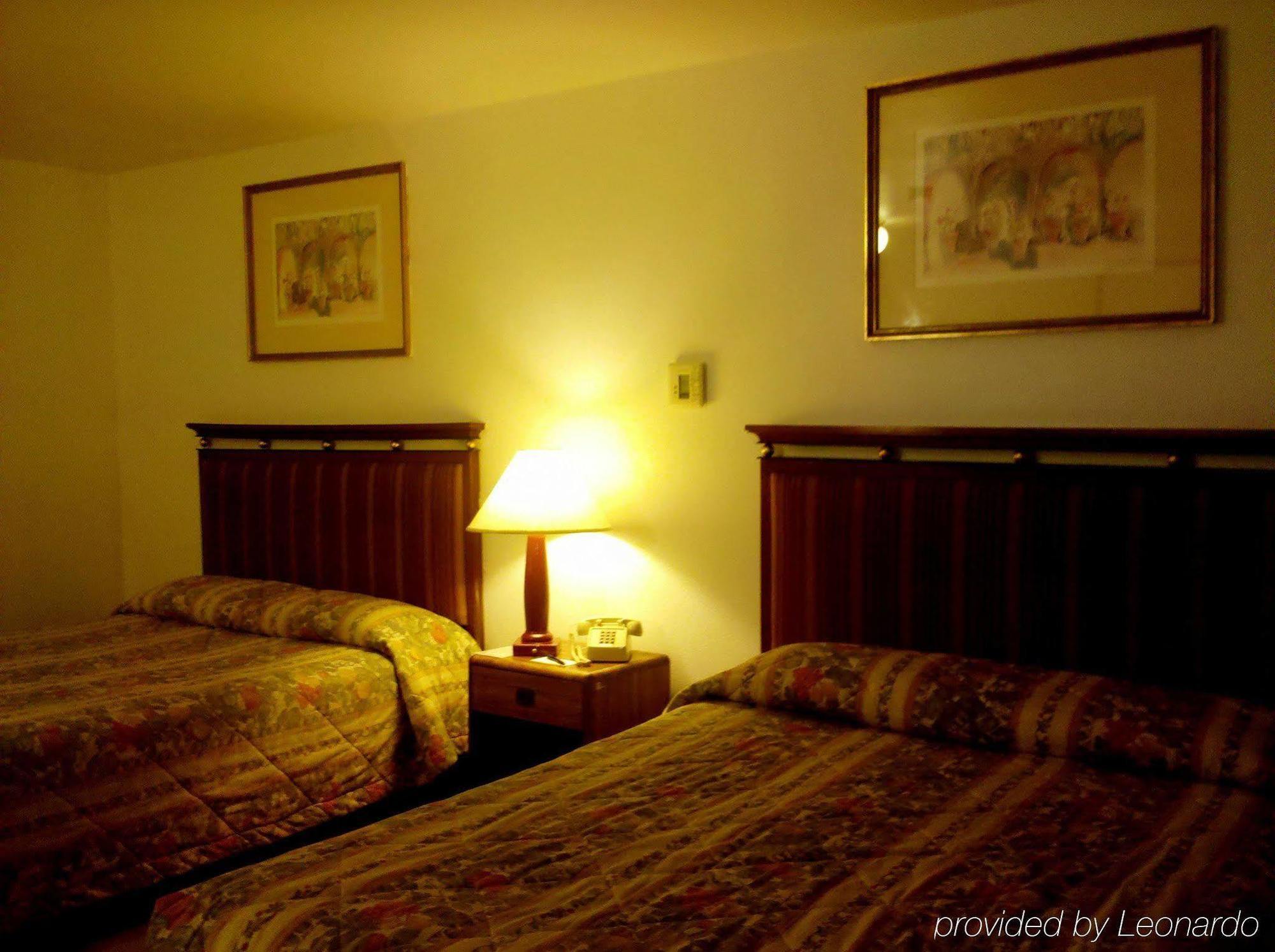 Maple Inn And Suites Los Banos Rum bild