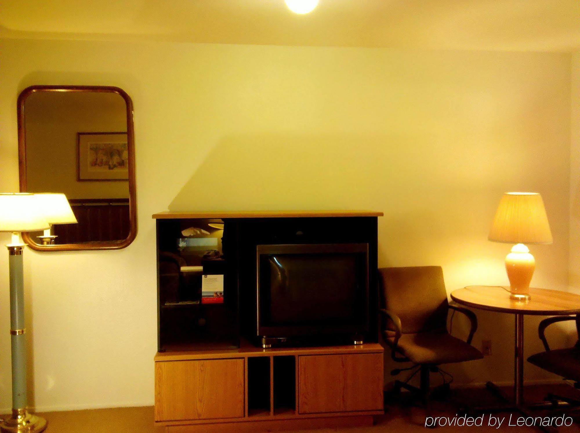 Maple Inn And Suites Los Banos Rum bild